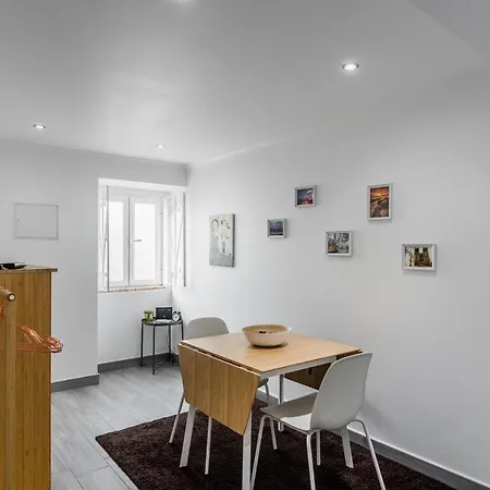 Apartment Close To Belem, With A Terrace *